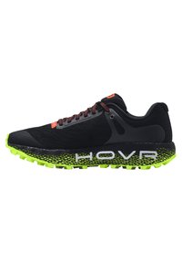 Scarpa sportiva nera con tomaia in rete traspirante, dettagli arancioni e suola testurizzata verde e nera. Presenta il logo HOVR e un design a strati.