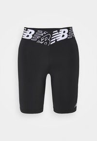 Czarne sportowe spodenki o dopasowanym kroju, z białym paskiem z logo marki i małym logo na dole prawej nogawki.