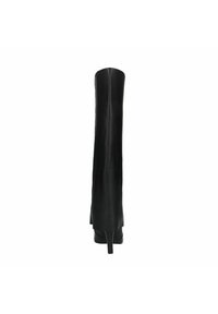 Zwarte kniehoge stiletto laarzen van glad leer; verticale naden en een spitse neusdesign. Hoge, dunne hakken maken de look compleet.