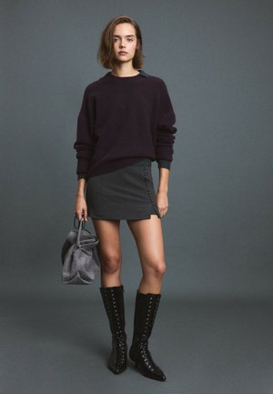 Stradivarius, SOFT-TOUCH BASIC KNIT JUMPER - Pullover - dark purple
