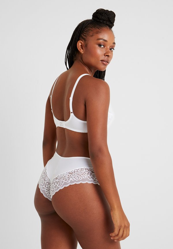 AMOURETTE SPOTLIGHT HIPSTER - Briefs4