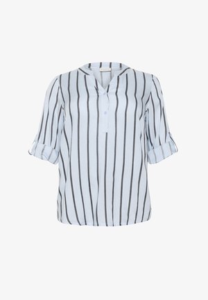Blusa azzurra chiara con strisce verticali grigie scure, maniche a cuffietta corte, scollatura a V e bottoni, realizzata in un tessuto morbido e leggero.