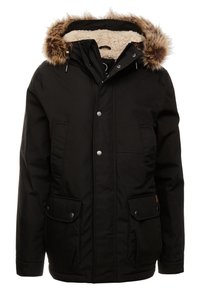 Chaqueta exterior negra que presenta una capucha forrada de piel sintética, dos bolsillos frontales con solapas y un suave forro interior. Tela duradera con broches de presión.