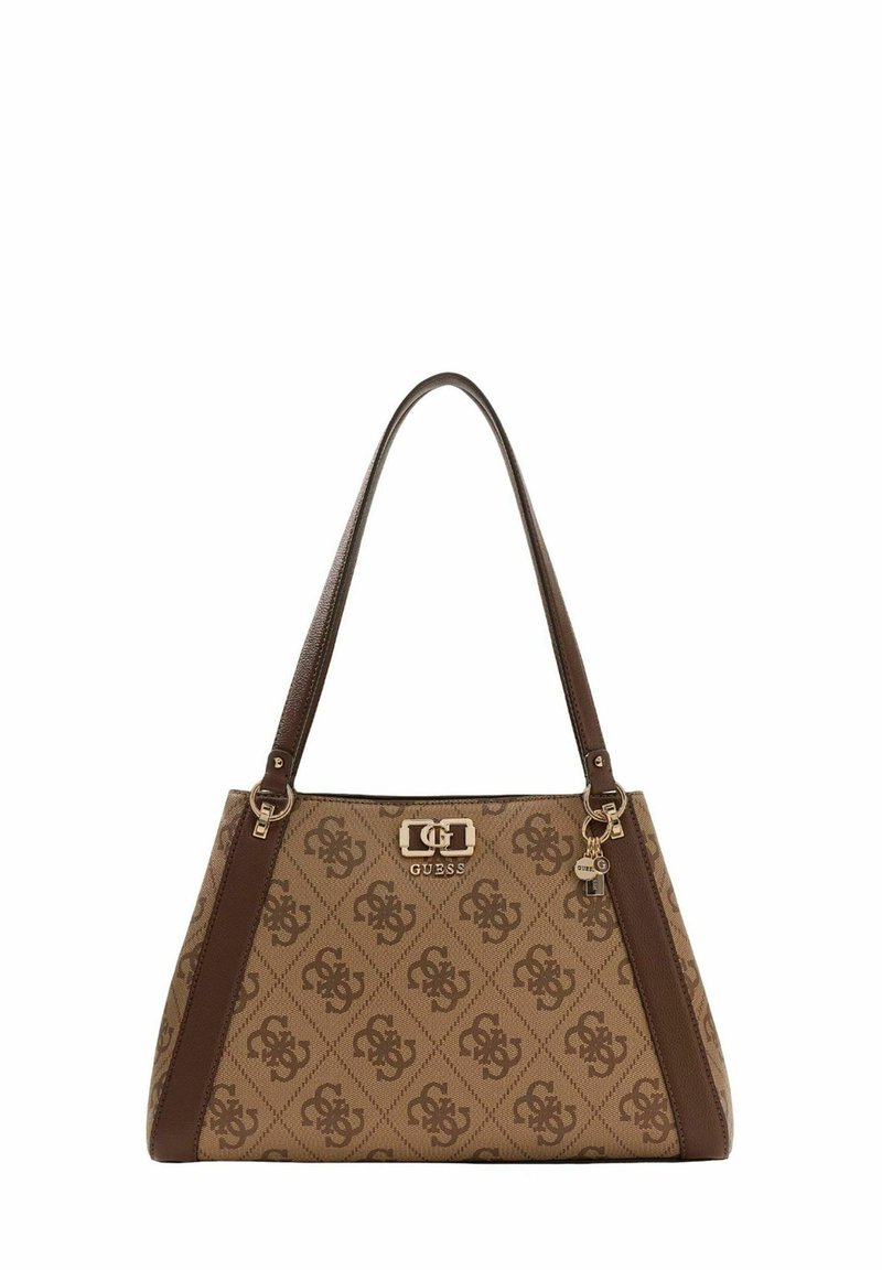 Sac à main marron à motif avec logo, équipé de ferrures dorées, de deux bandoulières et d'une texture lisse. Design incliné avec des accents latéraux.