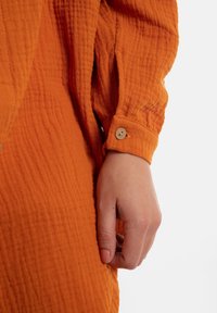 Knit Factory YUKI - Overhemdblouse - orange