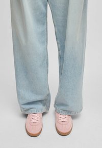 BOSS BRENTA TENN - Matalavartiset tennarit - light pink five