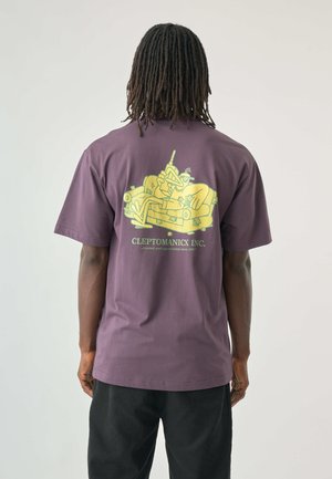 T-Shirt print - plum perfect