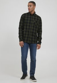 Solid SDVARICK - Camicia - black forest