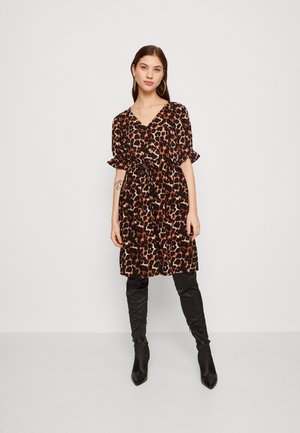 Pieces PCCARLA DRESS - Särkkleit - silver mink