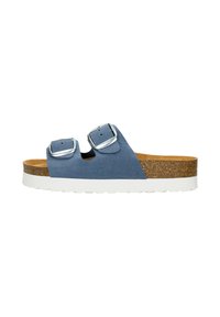 Infradito blu in suede con due fibbie argentate regolabili, una soletta in sughero e una suola piatta bianca testurizzata.