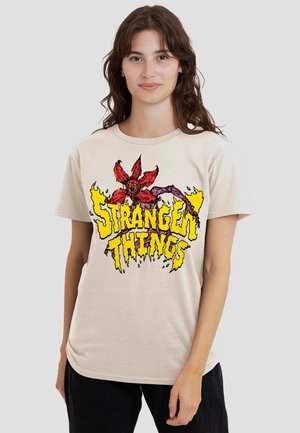STRANGER THINGS  FLAMES DEMOGORGON - Print T-shirt - off-white