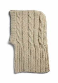 Beige strikket uld balaclava med kabelstrikkede mønstre og ribbede kanter, designet til at dække hovedet og nakken.