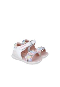 Sandali bianchi per bambini con fasce a motivo floreale, chiusure in velcro e una soletta morbida rosa. Progettati per comfort e flessibilità.