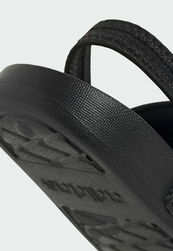 ADILETTE ESTRAP KIDS – Badesandale