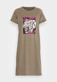 Não selecionado, kalamata/fearless pink