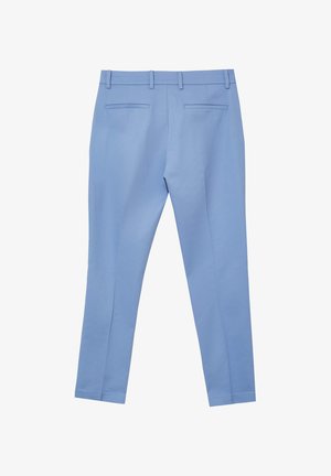 Hellblaue maßgeschneiderte Hose mit glatter Textur, ausgestattet mit Gürtelschlaufen, zwei Gesäßtaschen und einem schlanken Schnitt.