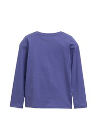 Ilga rankovė purpurinė t-shirt marškiniai, pagaminti iš minkštos medvilnės, turi apvalų kaklą ir tiesų pjūvį, be raštų ar puošmenų.