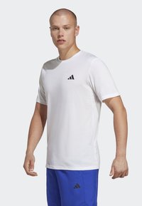 adidas Performance TRAIN ESSENTIALS COMFORT - T-skjorte til trening - white   black