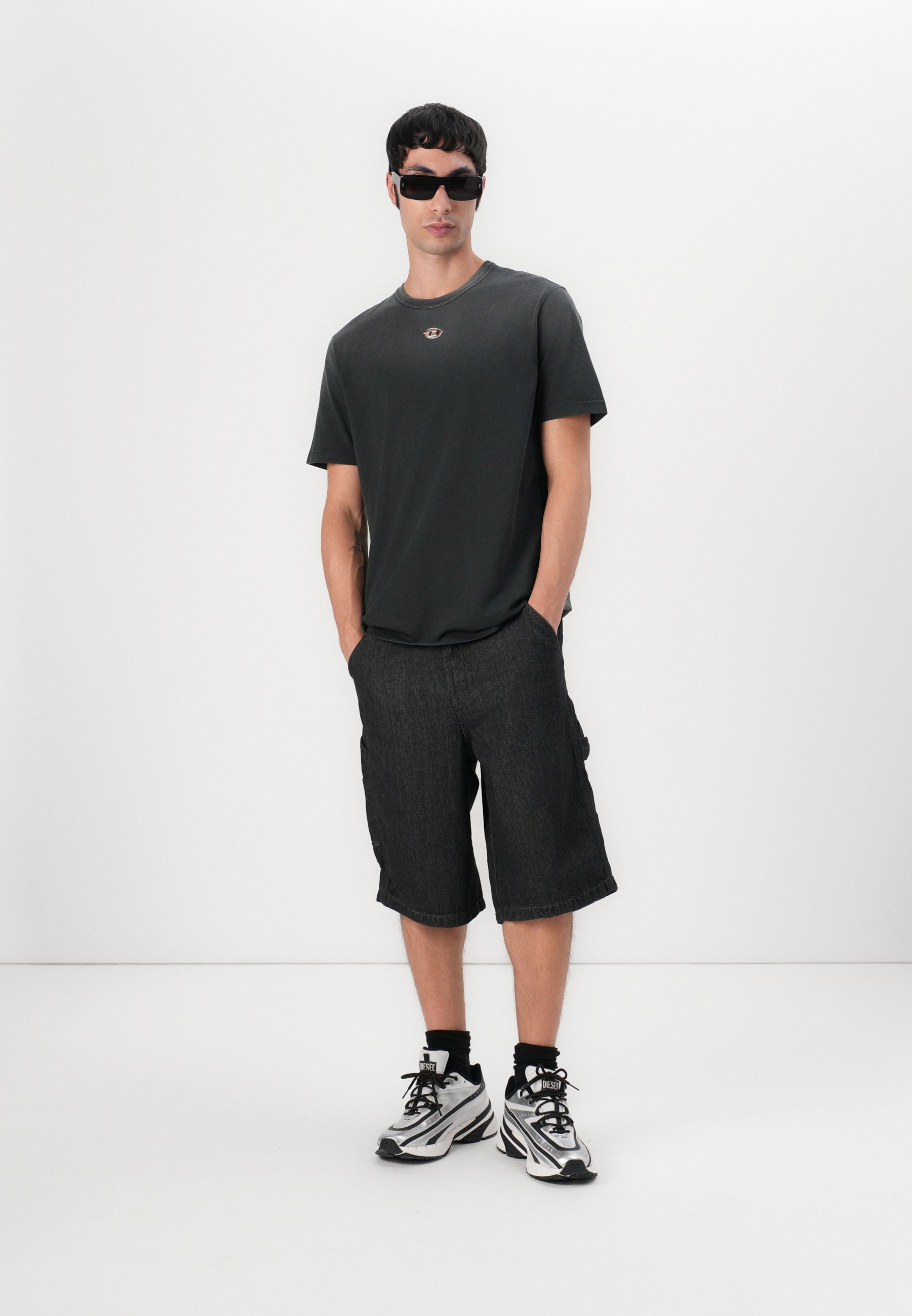 Diesel ADJUST - Print T-shirt - black - Zalando.co.uk Diesel ADJUST - Print T-shirt - black - Zalando.co.uk