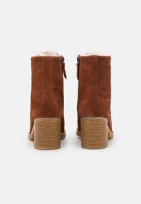 Clarks Bottines à lacets - cognac