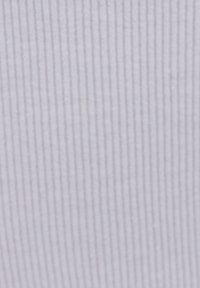 SINGLET WITH THIN STRAPS - Top - white