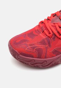 Puma MB.03 LO TEAM - Zapatillas de baloncesto - team regal red/for all time red