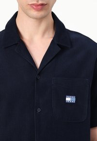 Tommy Jeans CAMP SHIRT - Shirt - dark night navy