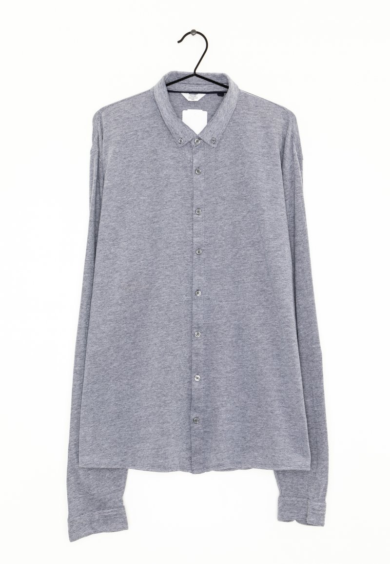 Camicia grigia a maniche lunghe con bottoni realizzata in tessuto texturizzato, caratterizzata da un colletto, chiusura frontale con bottoni e polsini con bottone.