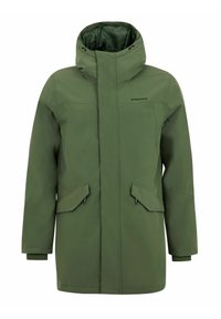 Veste étanche verte avec un col haut, fermeture éclair à l'avant, deux poches angulaires et des poignets élastiques. Présente une texture lisse et unie.