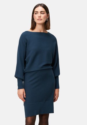 STRUKTURIERT U-BOOT AUSSCHNITT - Robe pull - blue