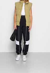 Ellesse Spodnie treningowe