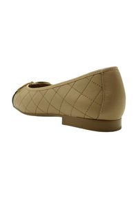 Merisell Bailarinas - camel