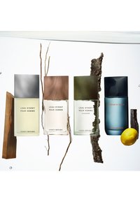 Issey Miyake EAU&VÉTIVER EAU DE TOILETTE INTENSE SPRAY - Eau de Toilette