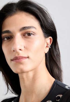 Charlotte Chesnais CUFF BISEAU - Single earring - argentée couleur