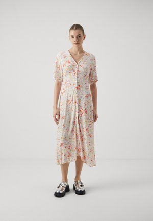 PCARINE MIDI DRESS  - Shirt dress - cloud dancer