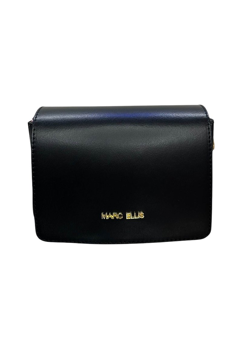 Borsa a tracolla in pelle sintetica nera con chiusura a pattina e logo dorato "MARO ELLIS" sulla parte anteriore, caratterizzata da una superficie liscia e un design minimalista.