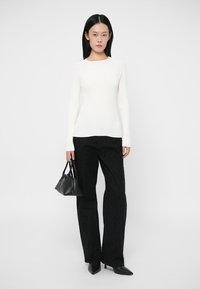 Armani Exchange - Sweter