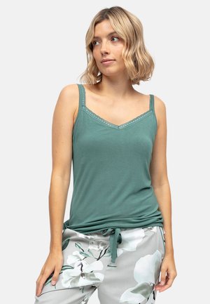 - Koszulka do spania