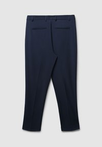 Pantalons ajustés bleu marine en tissu lisse, coupe droite, avec deux poches arrière et des passants de ceinture à la taille.