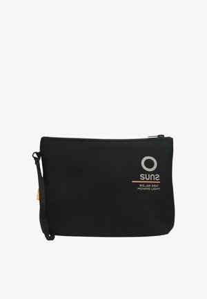 Bustina nera con cerniera, cinturino da polso e logo bianco e arancione con la scritta "SUNS WE_AR 360° MOVING LIGHT."