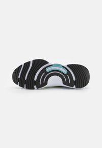 Nike Performance IN SEASON TR 13 - Tenisice za trening - white/hot punch/denim turquoise/black/cyber