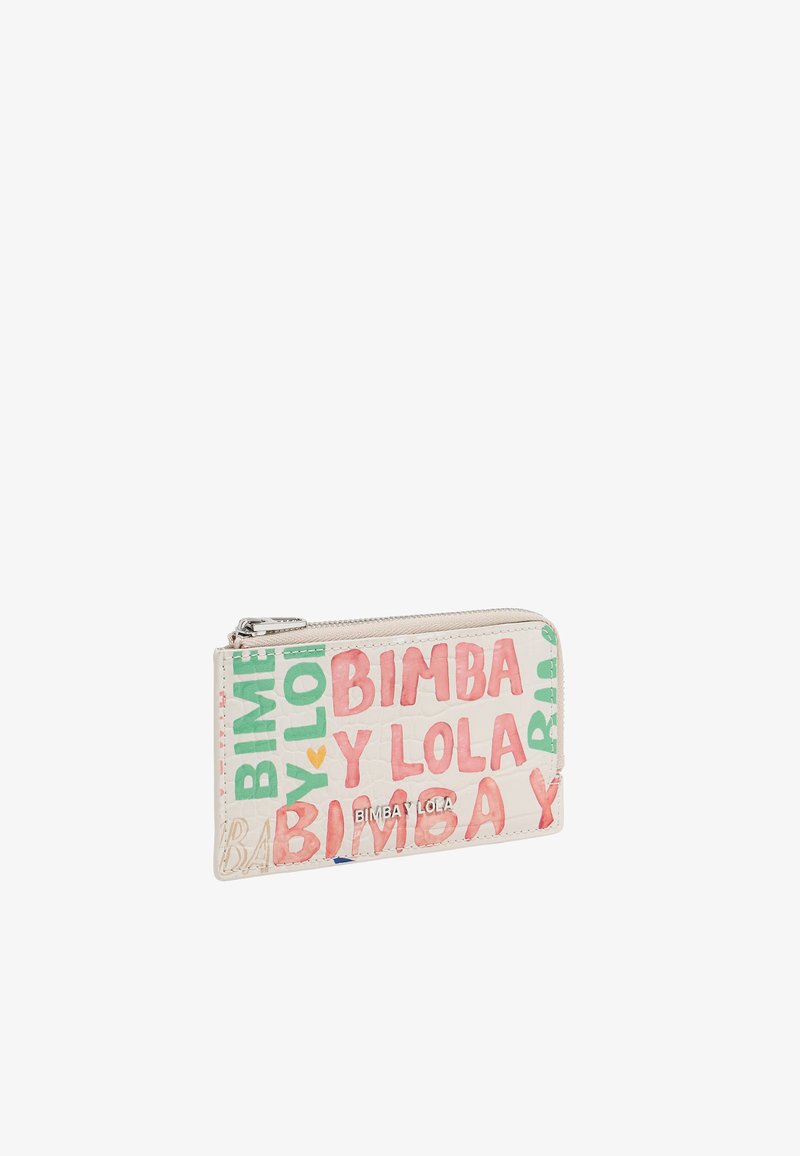 BIMBA Y LOLA Geldbörse aus strukturiertem weißen Material mit buntem, verspieltem Schriftzug. Verfügt über einen Reißverschluss und ein Logo-Akzent.