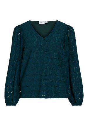 Blouse bleu-vert avec un col en V et des manches longues à volants. Présente un motif géométrique texturé et des poignets élastiques, fabriquée en tissu léger.