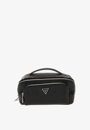Borsa cosmetica nera in materiale sintetico, con chiusura a zip, tasca frontale e accento del logo triangolare. Manico per un facile trasporto.