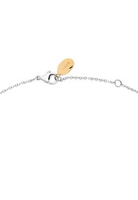 Pulsera de cadena de plata con un cierre de langosta. Presenta una etiqueta ovalada dorada grabada con "Pirelli", resaltando un diseño bicolor.