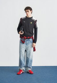 Puma FERRARI  - Μπλουζάκι με στάμπα - black