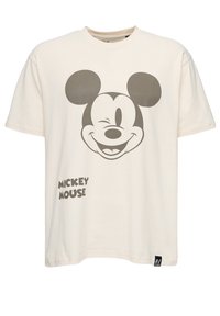 Kermainen puuvillapaita, jossa on suuri harmaa Mikki Hiiri -grafiikka, joka vilkuttaa, ja teksti "MICKEY MOUSE" lihavoidusti vasemmassa alareunassa.
