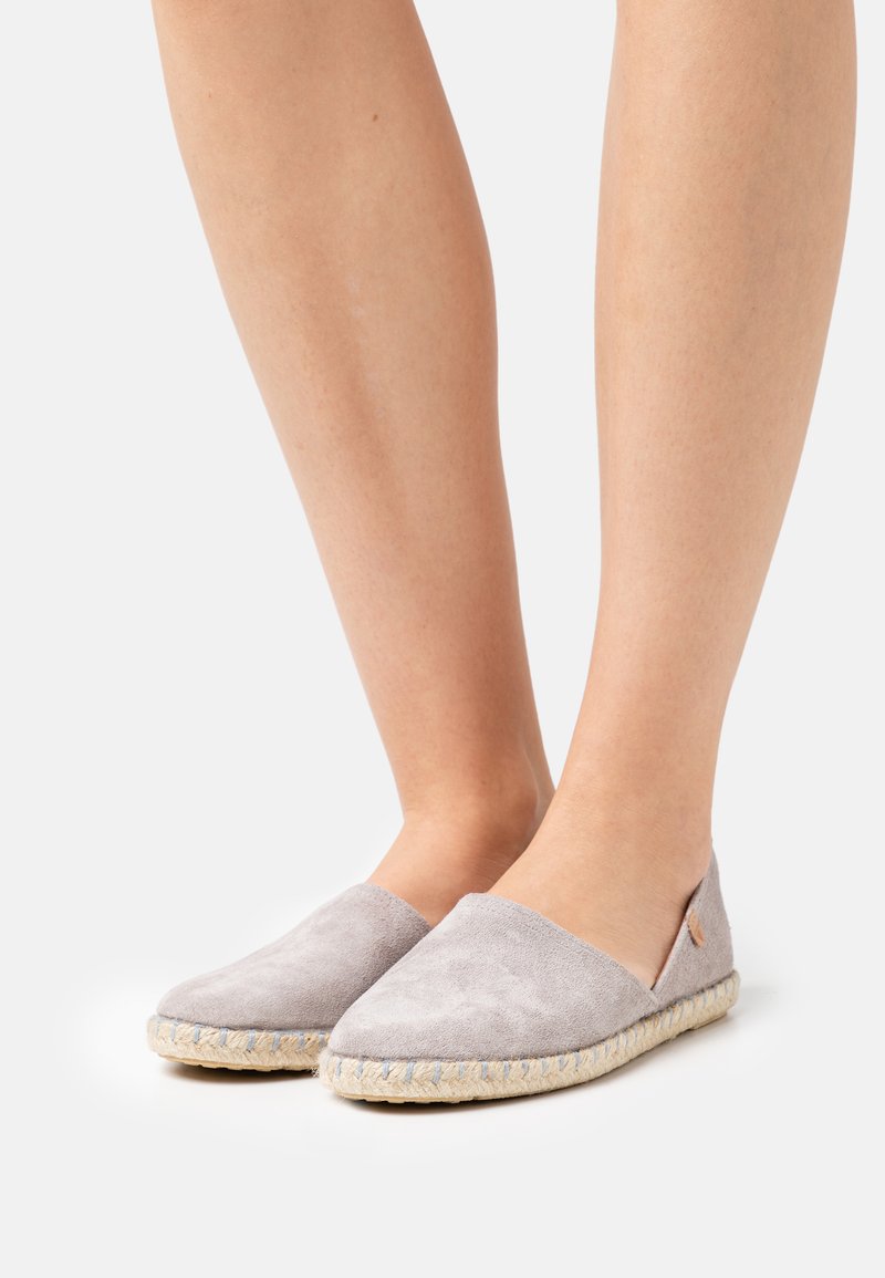 VERBENAS CARMEN - Espadrillos - perla