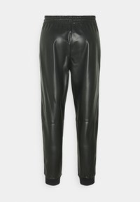 Černé kalhoty z umělé kůže s elastickým pasem, užšími manžetami a hladkým, lesklým texturou. Obsahují minimalistický design na zadní straně.