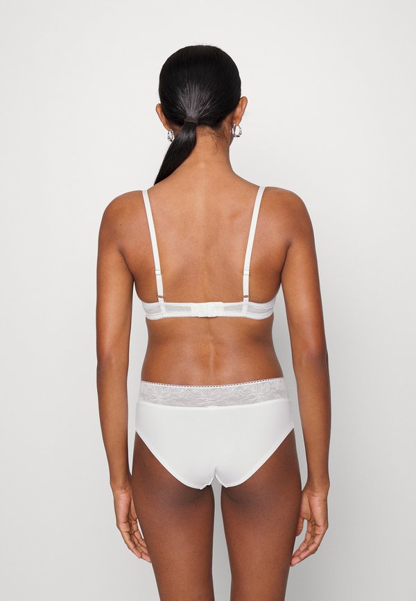 DAMEN SPACER - Underwired bra - ivory4
